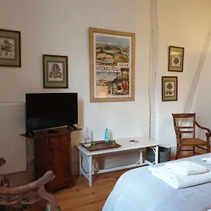 https://ombre-rose.midi-pyreneeshotels.com